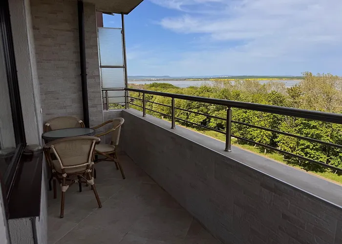 Апартамент Sea View Escape